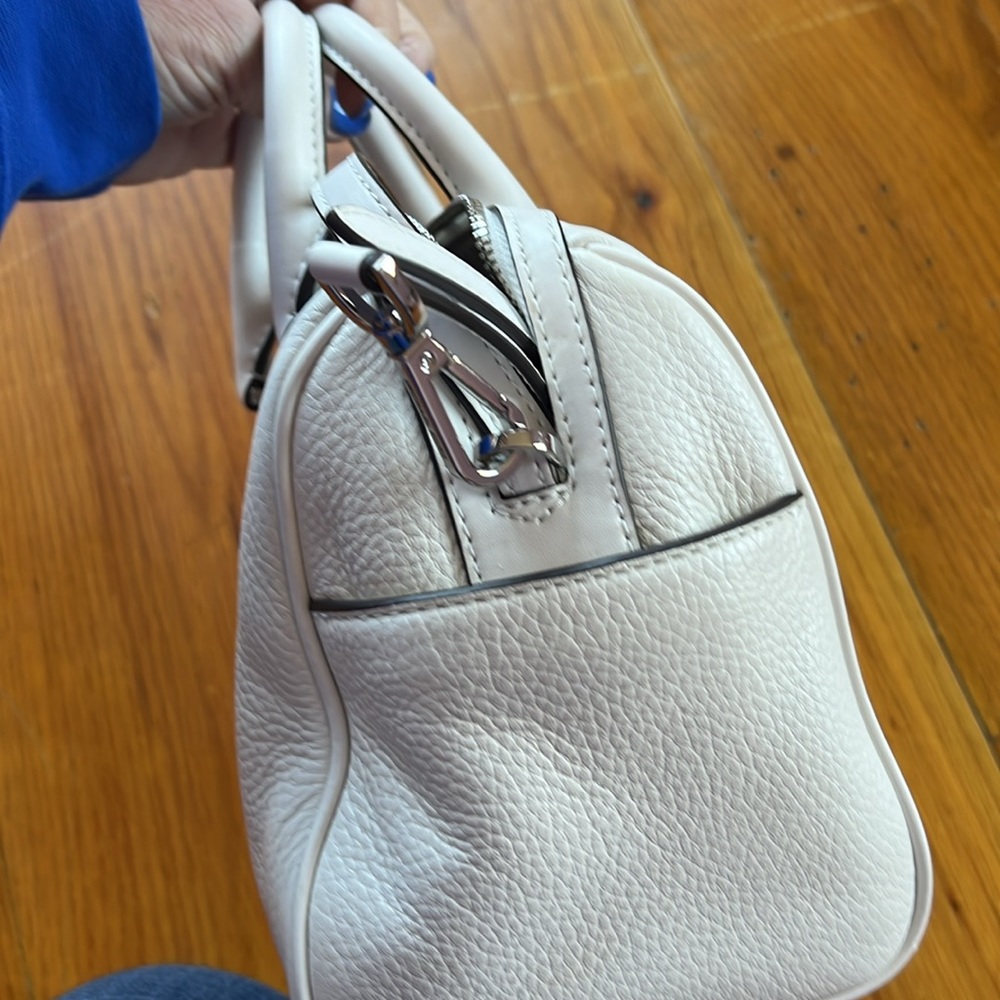 Micheal Kors - Picture 4 of 9